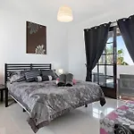 Hibiscus Villa *